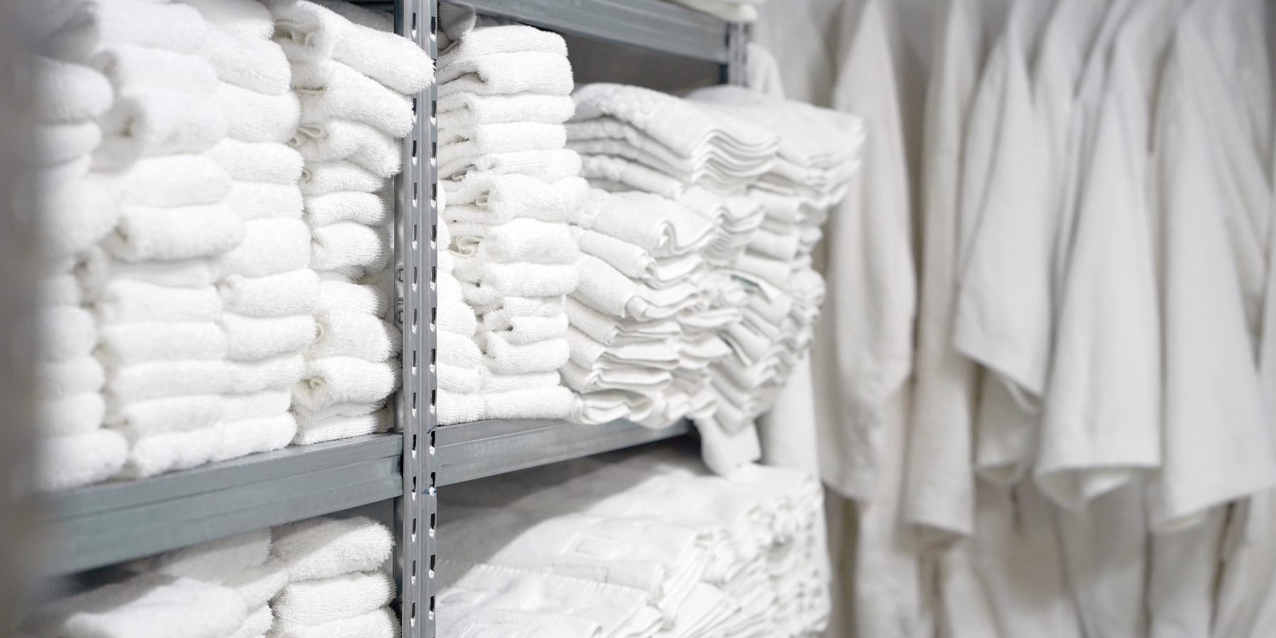 Hotel Laundry On Shelf 1800X900